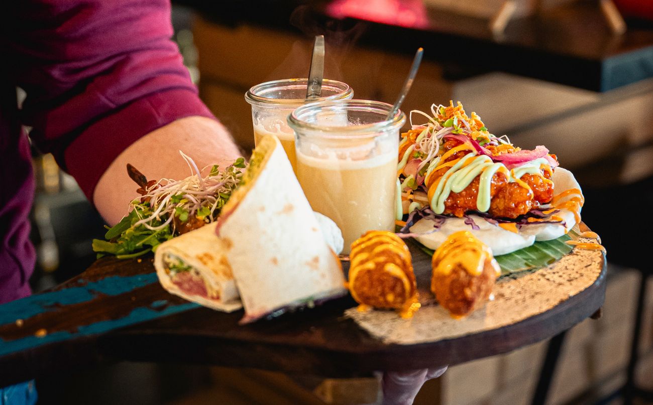 Een plaat vol lekkere lunchgerechten